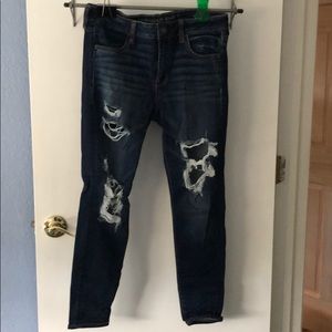 American Eagle lowrise destroyed jegging size 8s